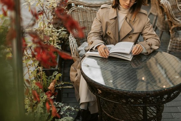 How Can UK Real Estate Investors Minimize Financial Risks?